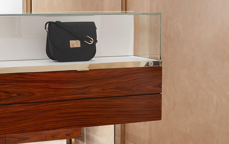 FURLA Аура Новосибирск